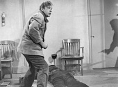 Неуязвимый человек трейлер (1956)