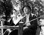 Городок на ладони трейлер (1942)