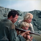 Остров героя трейлер (1962)