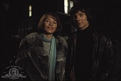 Воскресенье, проклятое воскресенье трейлер (1971)