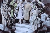 Апрель в Париже трейлер (1952)