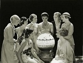 Тринадцать женщин трейлер (1932)