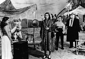 Дама без камелий трейлер (1953)