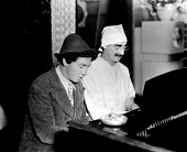 Утиный суп трейлер (1933)