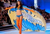 Показ мод Victoria's Secret 2011 трейлер (2011)