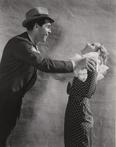 Руки на столе трейлер (1935)