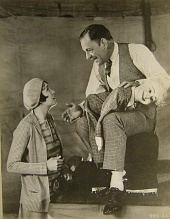 Несвятая троица трейлер (1930)