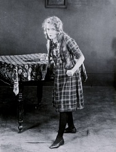 Маленькая Анни Руни трейлер (1925)