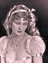 Знаменитая Бетси трейлер (1928)