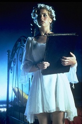 Сабрина юная ведьмочка трейлер (1996)