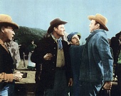 Высокий незнакомец трейлер (1957)