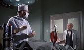 Гроб кровавого доктора трейлер (1961)