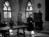 Невеста тьмы трейлер (1944)