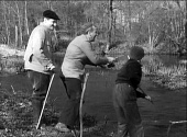 Апрельская рыбка трейлер (1954)