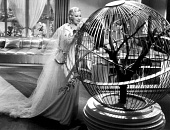 Я не ангел трейлер (1933)