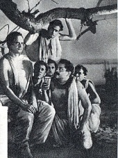 Бирадж Баху трейлер (1954)