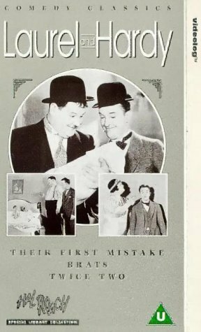 Их первая ошибка трейлер (1932)