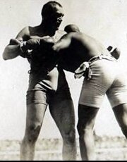 Бой за звание чемпиона мира по боксу между Джеффрисом и Джонсоном трейлер (1910)