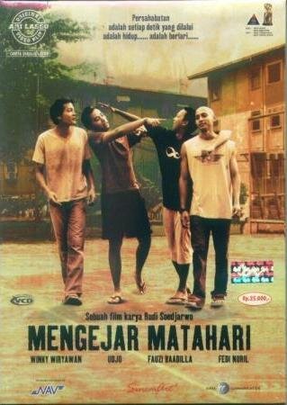 Mengejar matahari трейлер (2004)